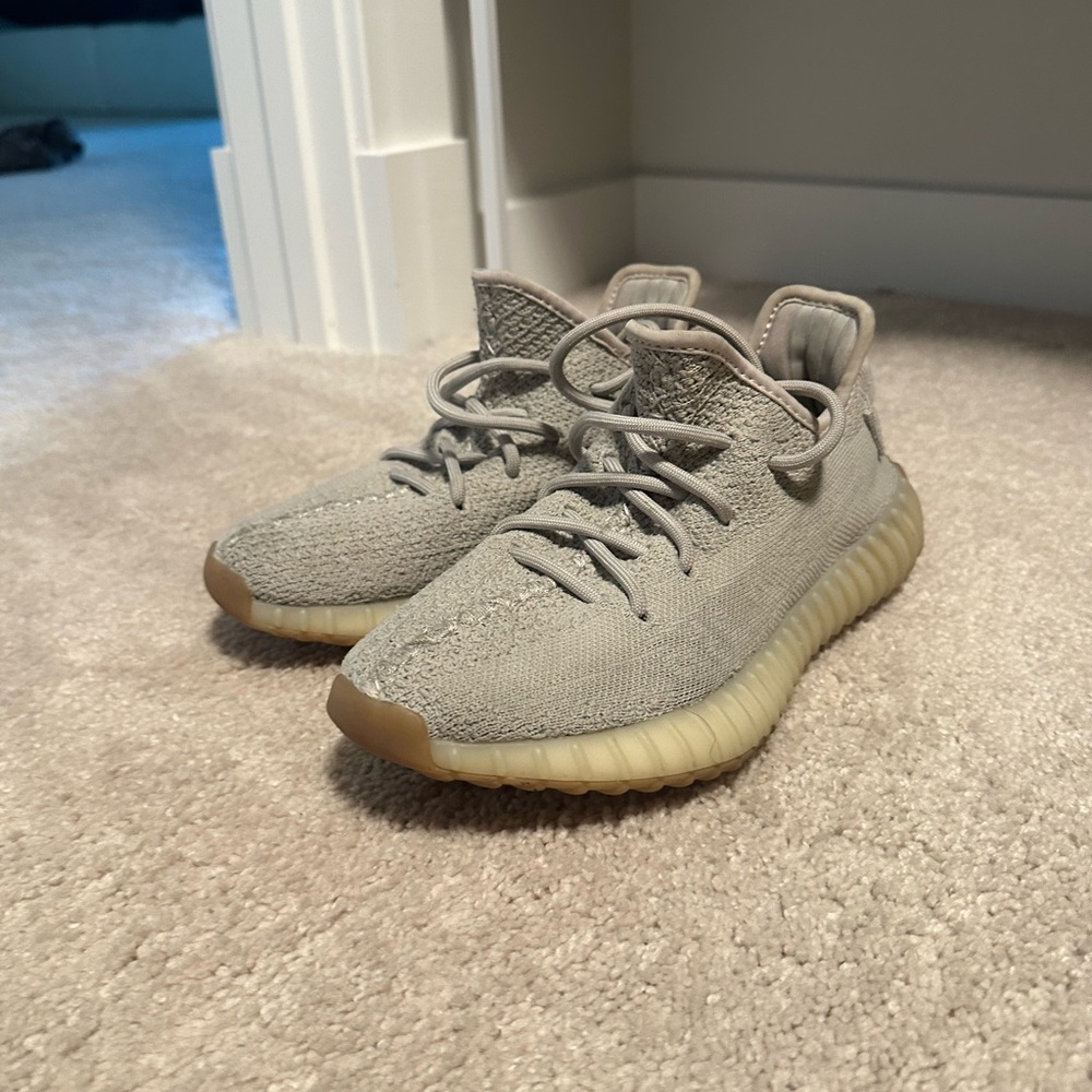 Yeezy Boost 350 - Size 5
